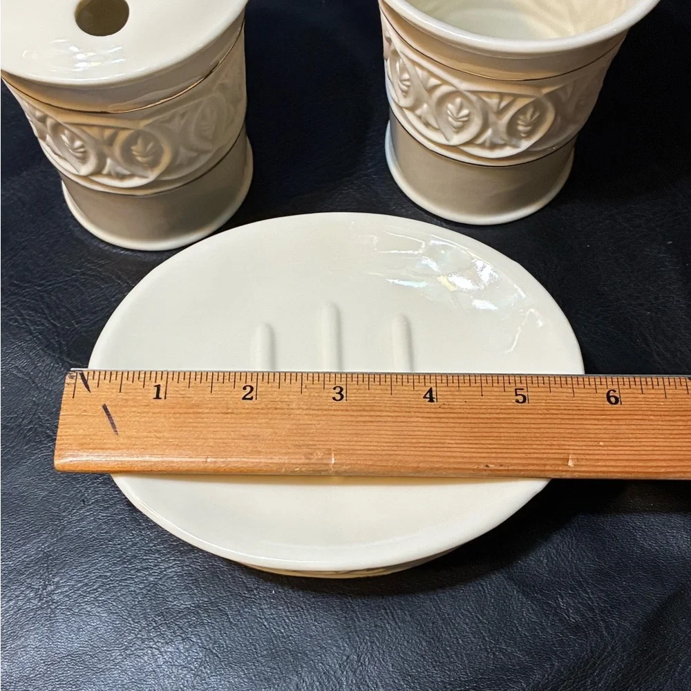 Elegant Cream Ceramic Bathroom Set